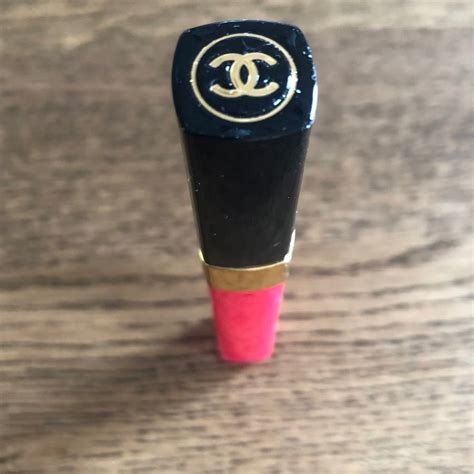 chanel lip gloss 01